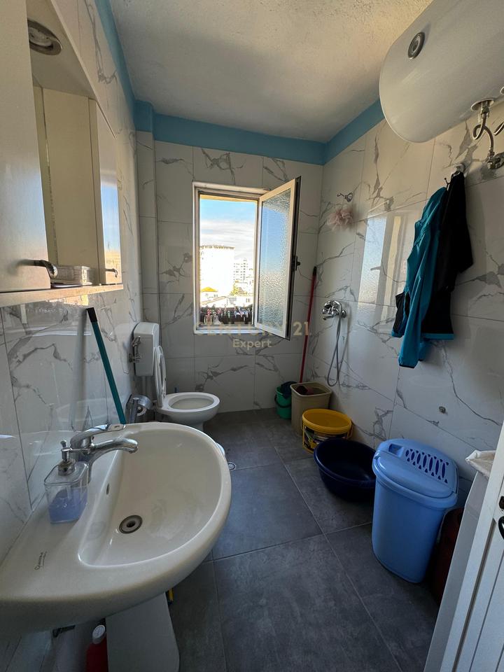 SHITET APARTAMENT 2+1 NE RRUGEN FORTUZI