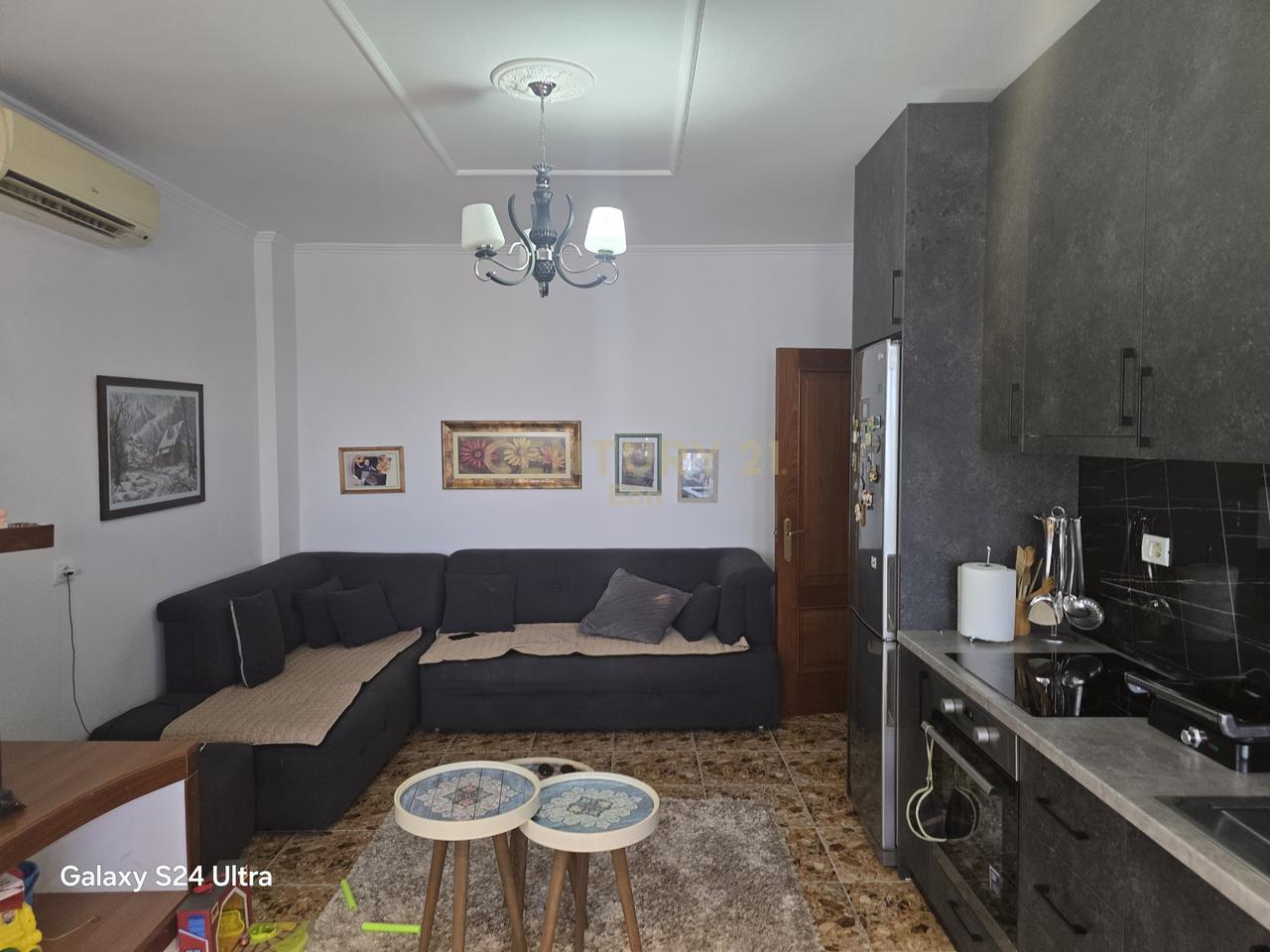 Apartament 2+1 me Verandë në Shitje në Durrës !