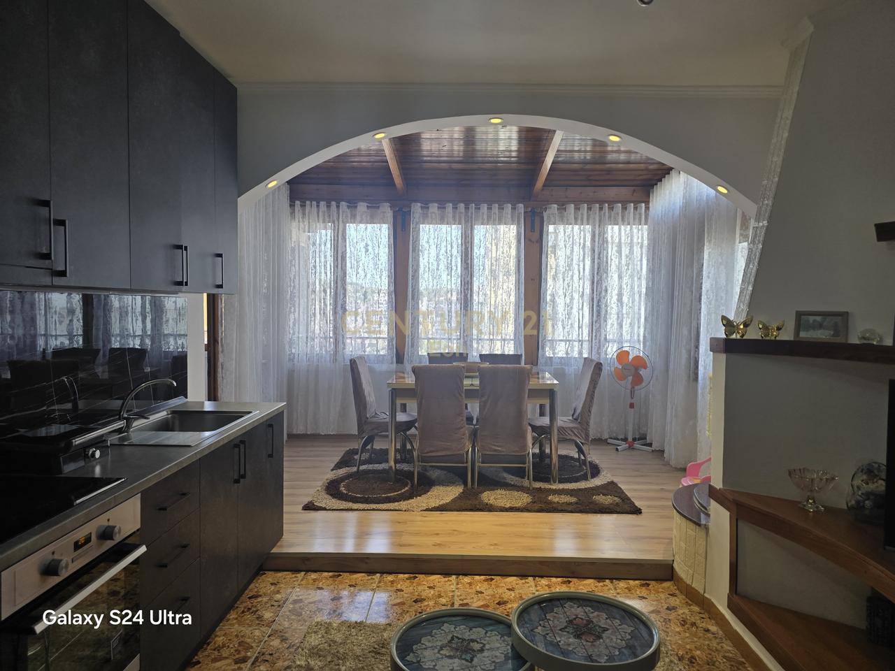 Apartament 2+1 me Verandë në Shitje në Durrës !