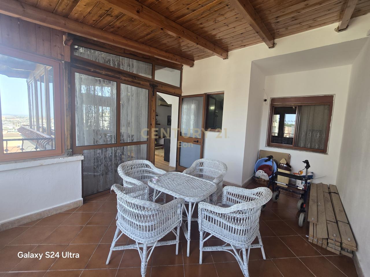 Apartament 2+1 me Verandë në Shitje në Durrës !