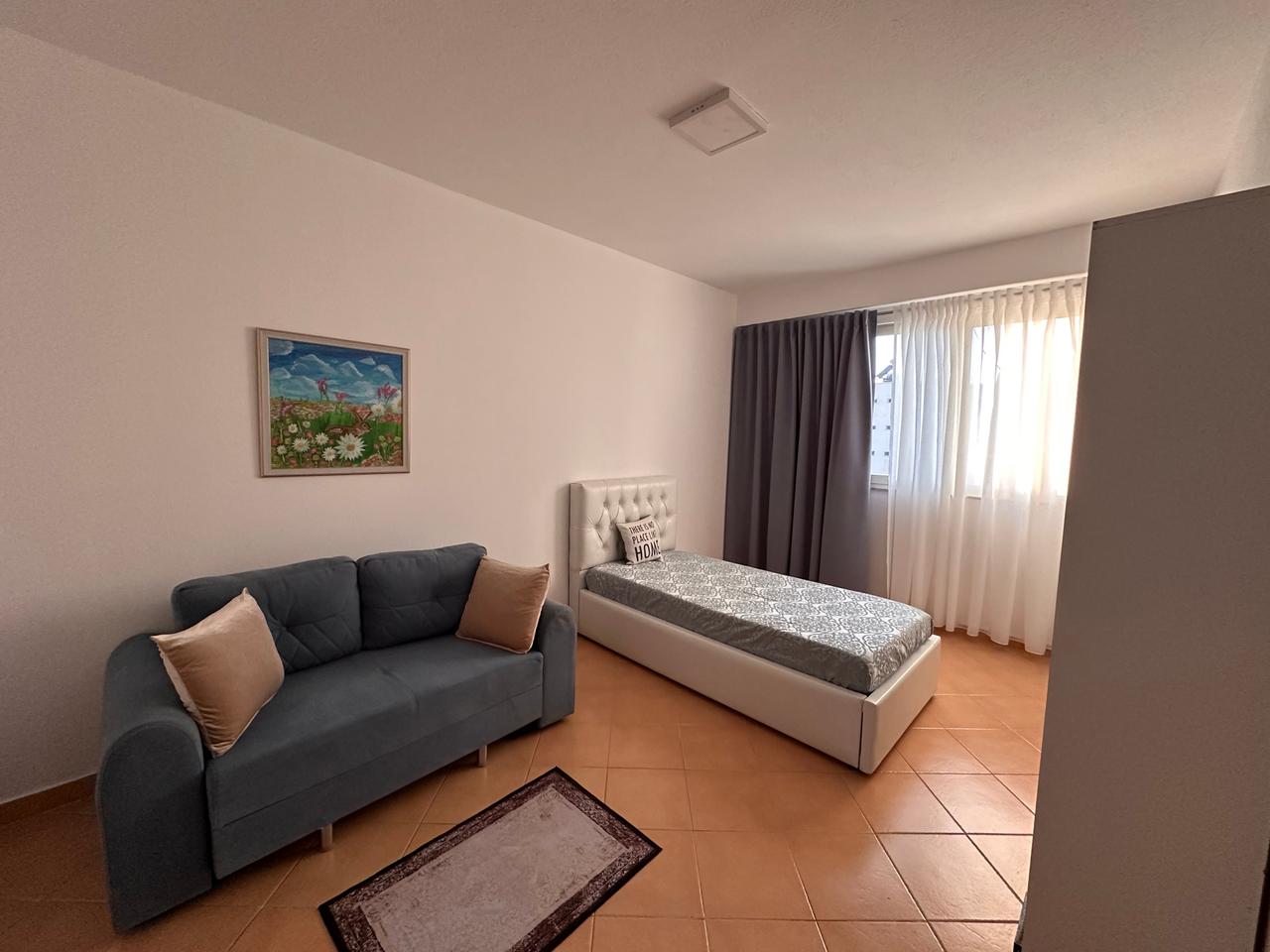 2+1 APARTMENT FOR RENT IN THE MUNICIPALITY OF PARIS NEAR KOSOVAREV STREET!