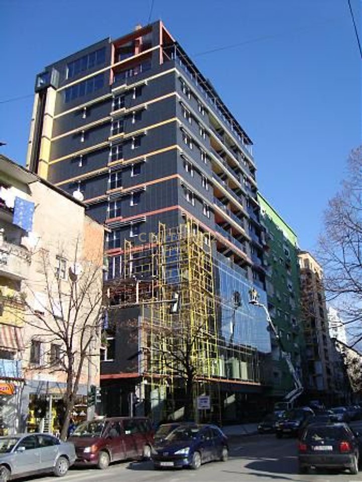 Ufficio in affitto al Vesa Center, Ish-Blloku - 750€ | 37 m²