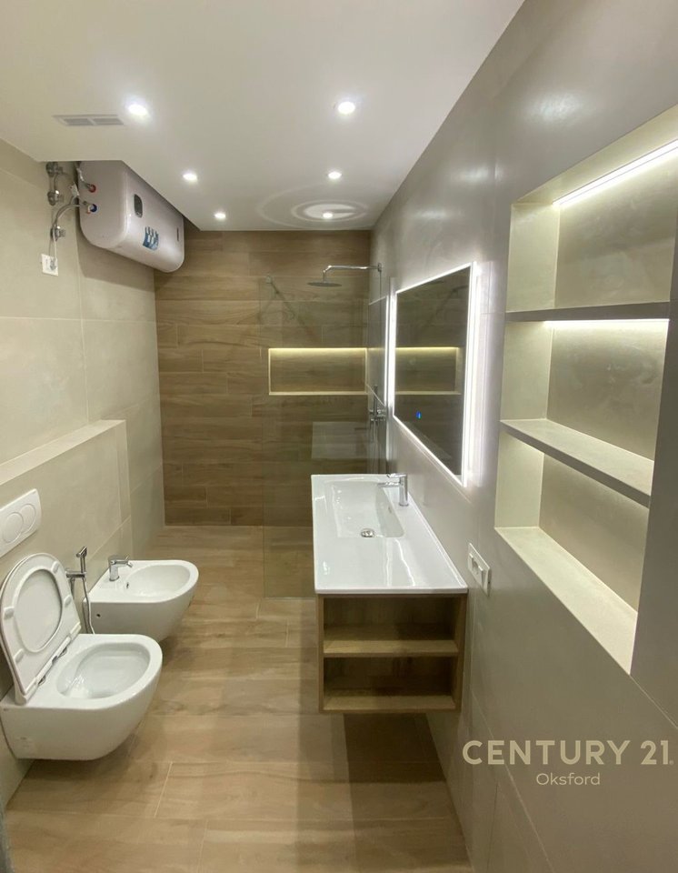 ASTIR, APARTAMENT PER QIRA 1+1 ME VERANDE