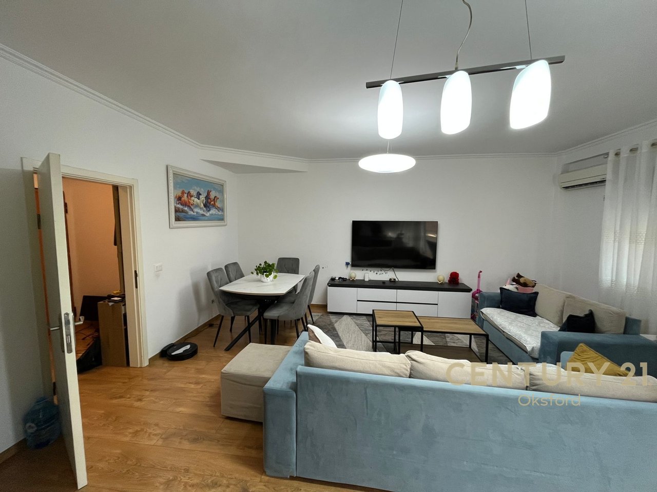 ASTIR, APARTAMENT PER QIRA 1+1 ME VERANDE