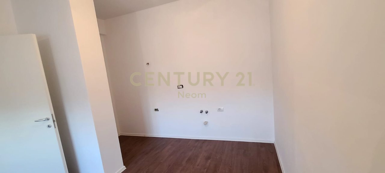 office space for rent near the new market.