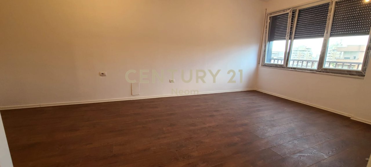 office space for rent near the new market.
