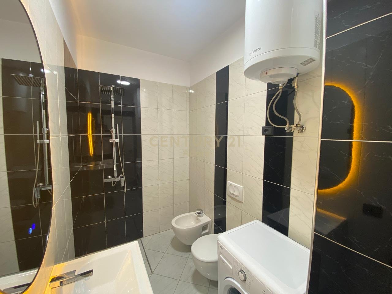 Jepet me qira apartament modern tek Rruga e Kosovareve!