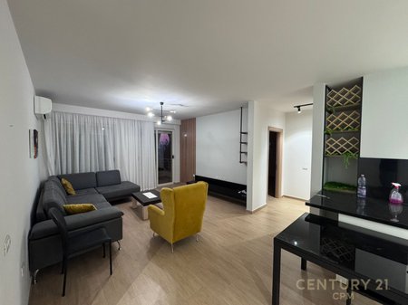 APARTAMENT 3+1+2+P PER QIRA, LIQENI I THATE!