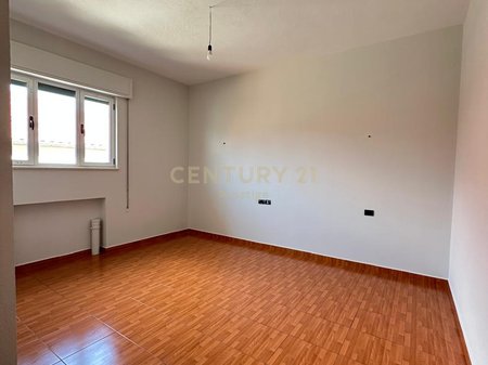 CASA IN AFFITTO, SITUATA A PRIFTI HILL, TIRANA!