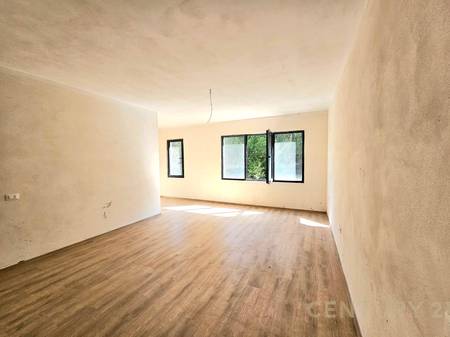 SHITET APARTAMENT 2+1+2 NE RRUGEN E ELBASANIT