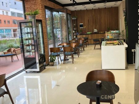 FOR RENT AT TOWER BRIDGE 3, CORNER FOR BAR-CAFE-BAKERY ETC