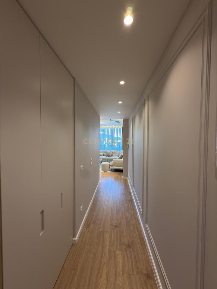 Apartament 2+1+Post Parkimi per Qira tek Liqeni i Tiranes!