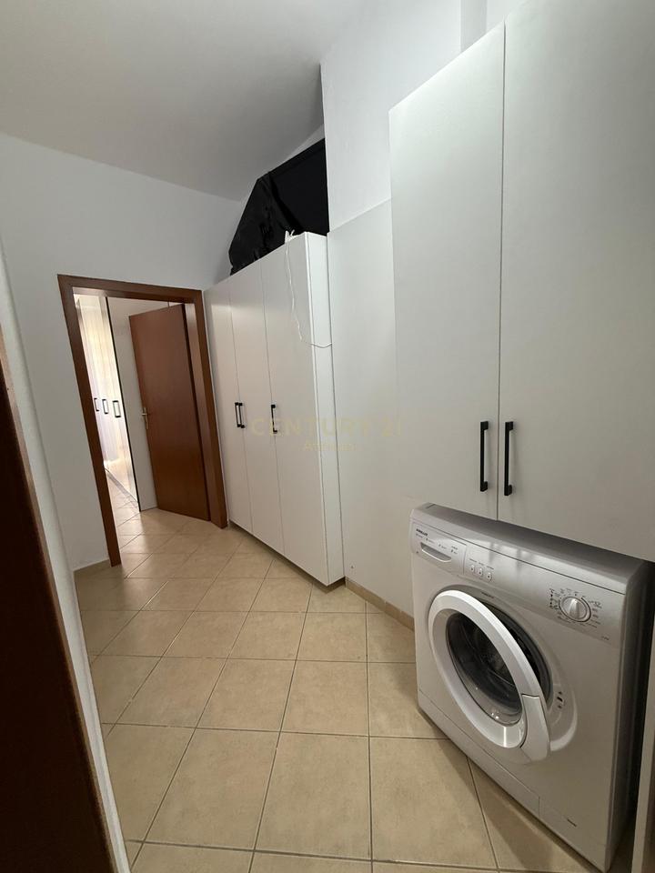 Apartament 1+1 per shitje ne hyrje te Astirit