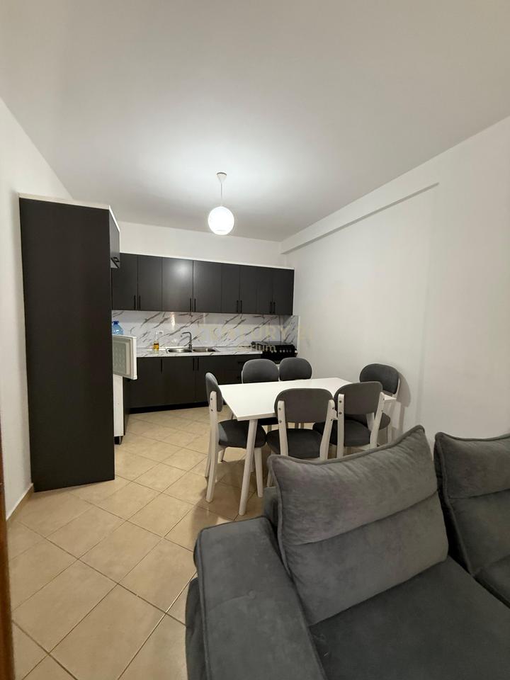 Apartament 1+1 per shitje ne hyrje te Astirit