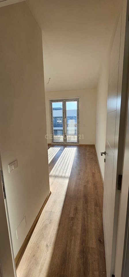 Apartament 2+1+2T në Shitje në Univers city prane Qendres Tregtare QTU, Tiranë
