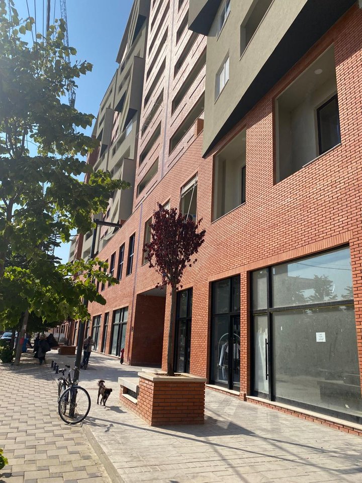 Shesim Njesi Sherbimi ne zonen e Selites - 180m2!