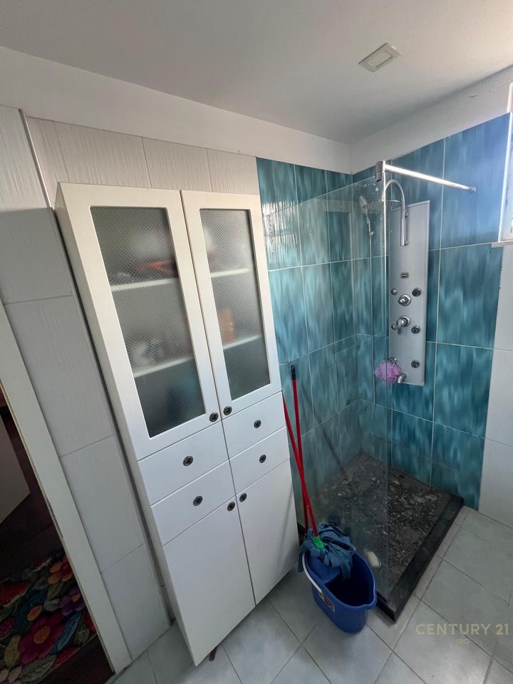 Shitet Apartament 2+1+2 te Selvia – Pallat i Ri me Ashensor