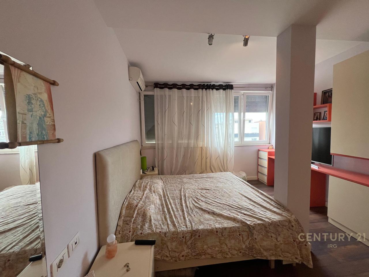 Shitet Apartament 2+1+2 te Selvia – Pallat i Ri me Ashensor