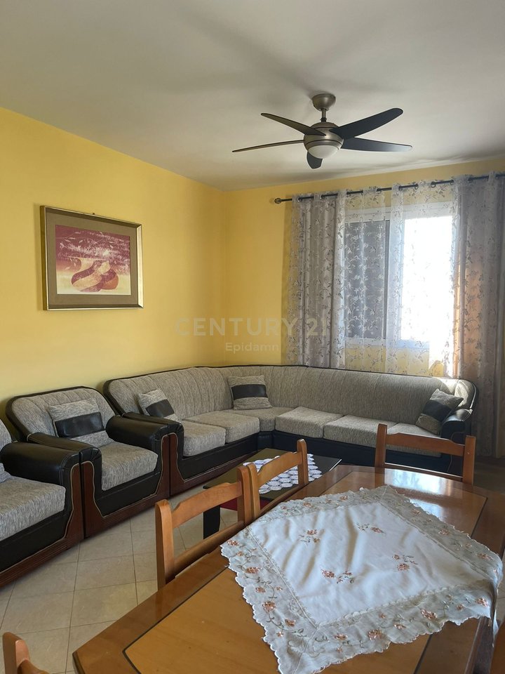 Shtëpi private Me Qira në Spitalle - 300€ | 188 m²