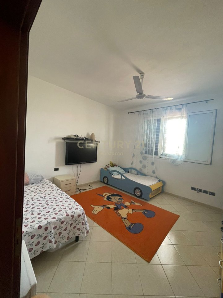 Shtëpi private Me Qira në Spitalle - 300€ | 188 m²