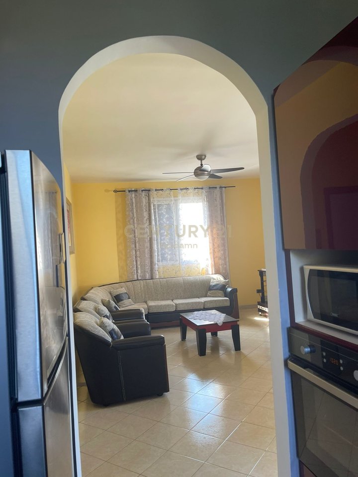 Shtëpi private Me Qira në Spitalle - 300€ | 188 m²