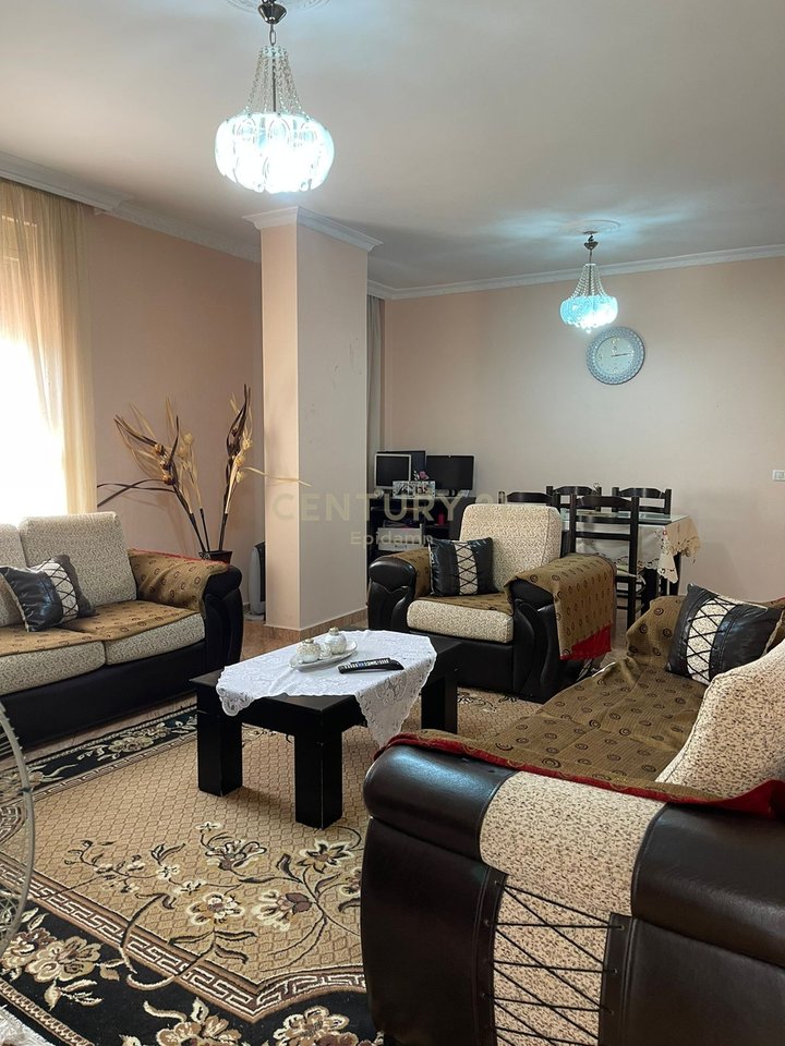 Appartamento 2+1 in affitto nel centro di Durrës!