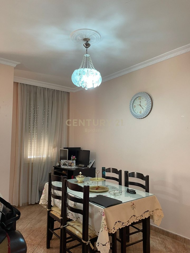 Appartamento 2+1 in affitto nel centro di Durrës!