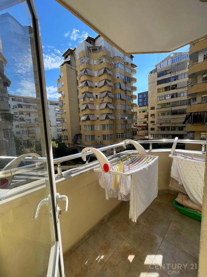 APPARTAMENTO 2+1+2 IN AFFITTO VICINO AL MUNICIPIO DI PARIGI!