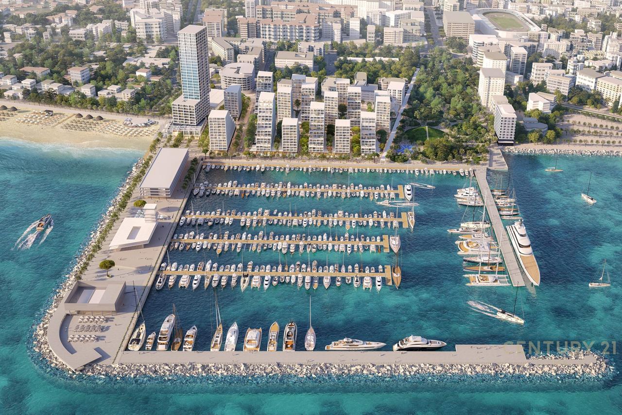 APARTMENT 2+1+2 ON THE FIRST LINE OF VLORA MARINA!!!