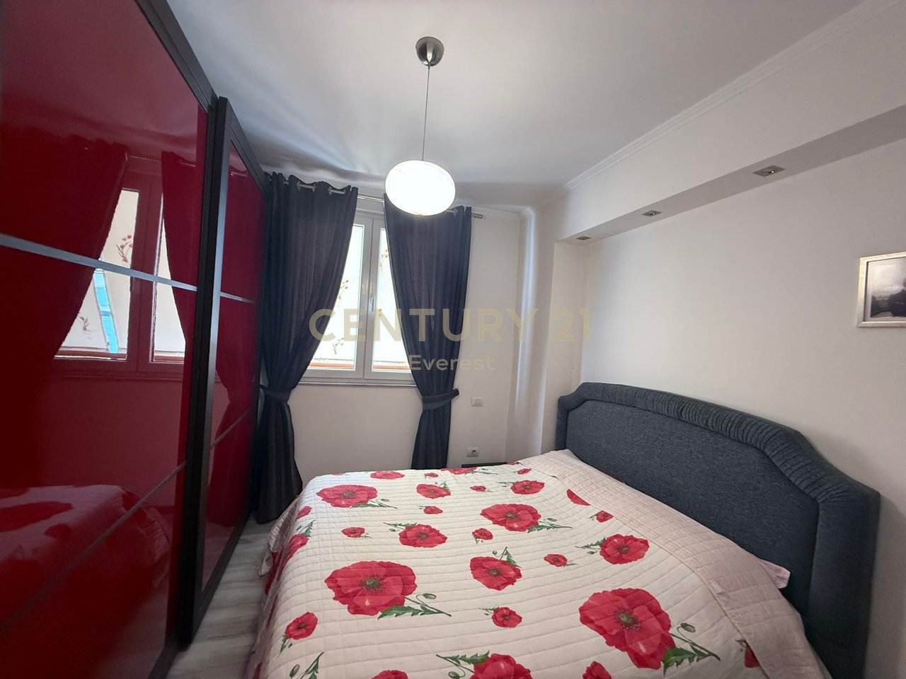 ISH EKSPOZITA, JAPIM ME QIRA APARTAMENT 1+1