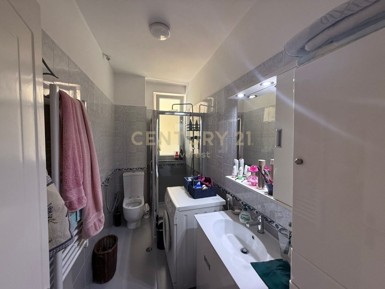 ISH EKSPOZITA, JAPIM ME QIRA APARTAMENT 1+1