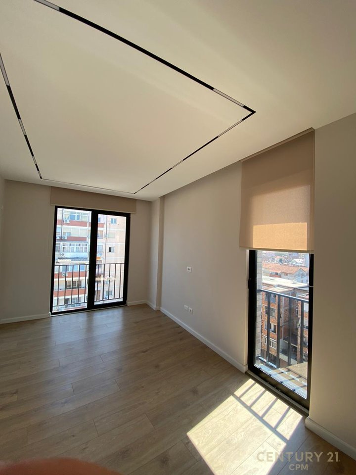 Office apartment for rent near Siri Kodra Street!