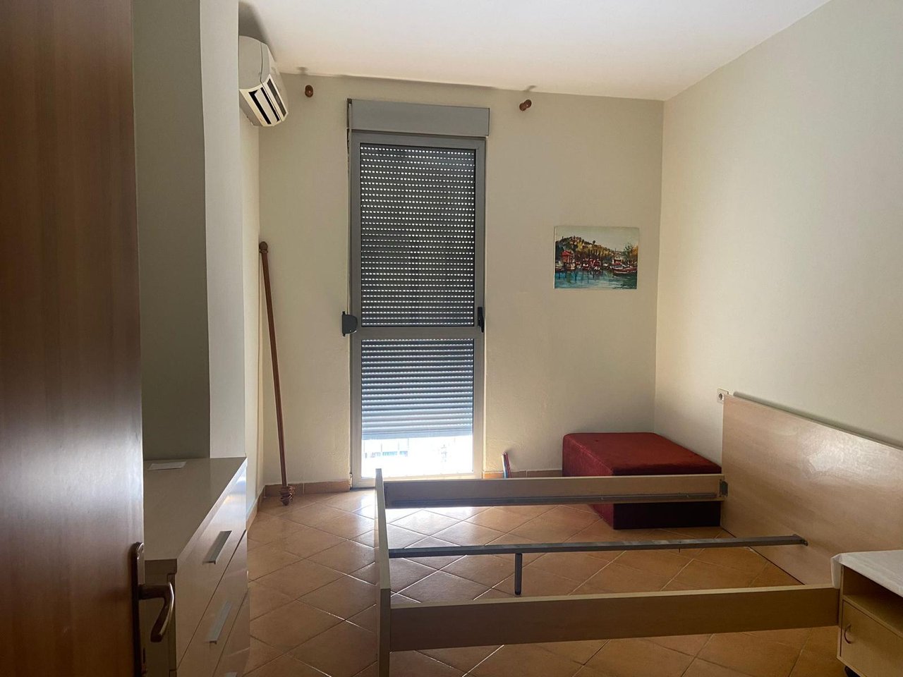 Shitet Apartament 1+1 te Rr. Elbasanit