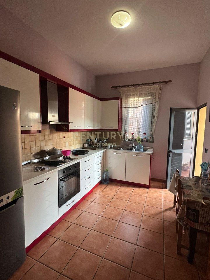 Appartamento 3+1 in vendita a Spitallë, Durrës - 130000€ | 224 m²