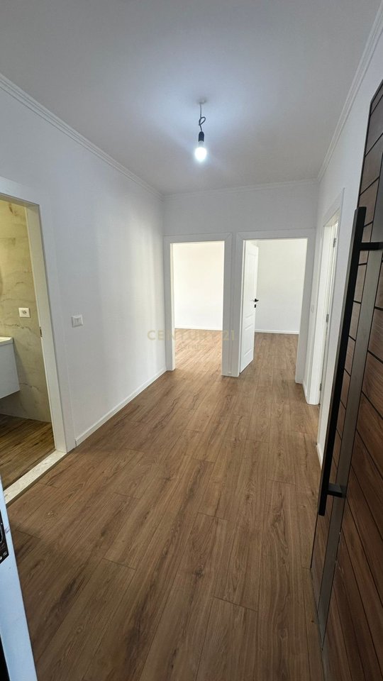 SHITET APARTAMENT 2+1 PRANE SPITALIT NENE TEREZA (Q.S.T.U)