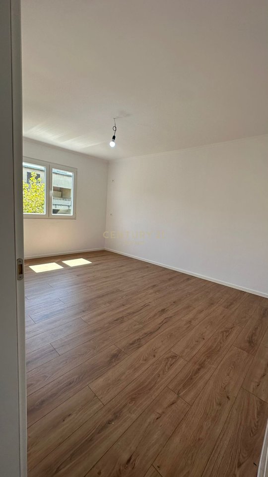 SHITET APARTAMENT 2+1 PRANE SPITALIT NENE TEREZA (Q.S.T.U)