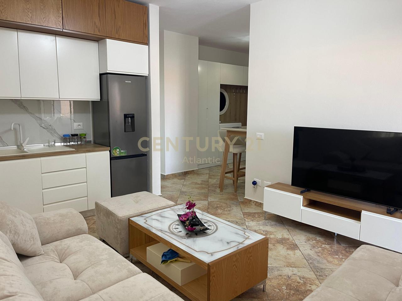 Appartamento 1+1 in affitto a Red Wheel Beach, Durazzo!