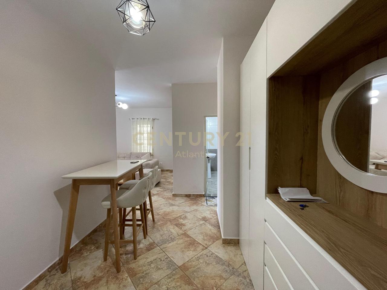 Appartamento 1+1 in affitto a Red Wheel Beach, Durazzo!