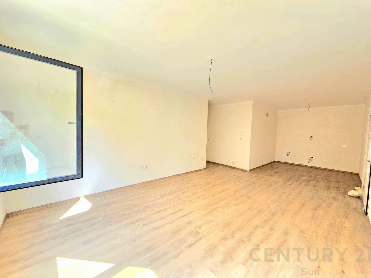 SHITET APARTAMENT 2+1+2 NE RRUGEN E ELBASANIT