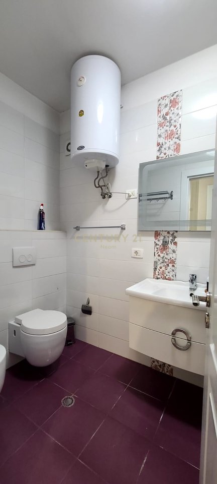 Duplex 2+1+2 për qira në Kodra e Diellit 2