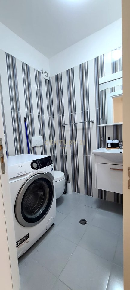 Duplex 2+1+2 për qira në Kodra e Diellit 2