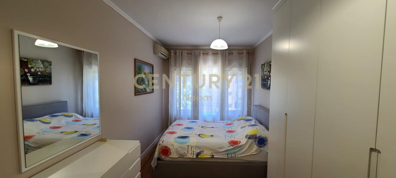 Duplex 2+1+2 për qira në Kodra e Diellit 2