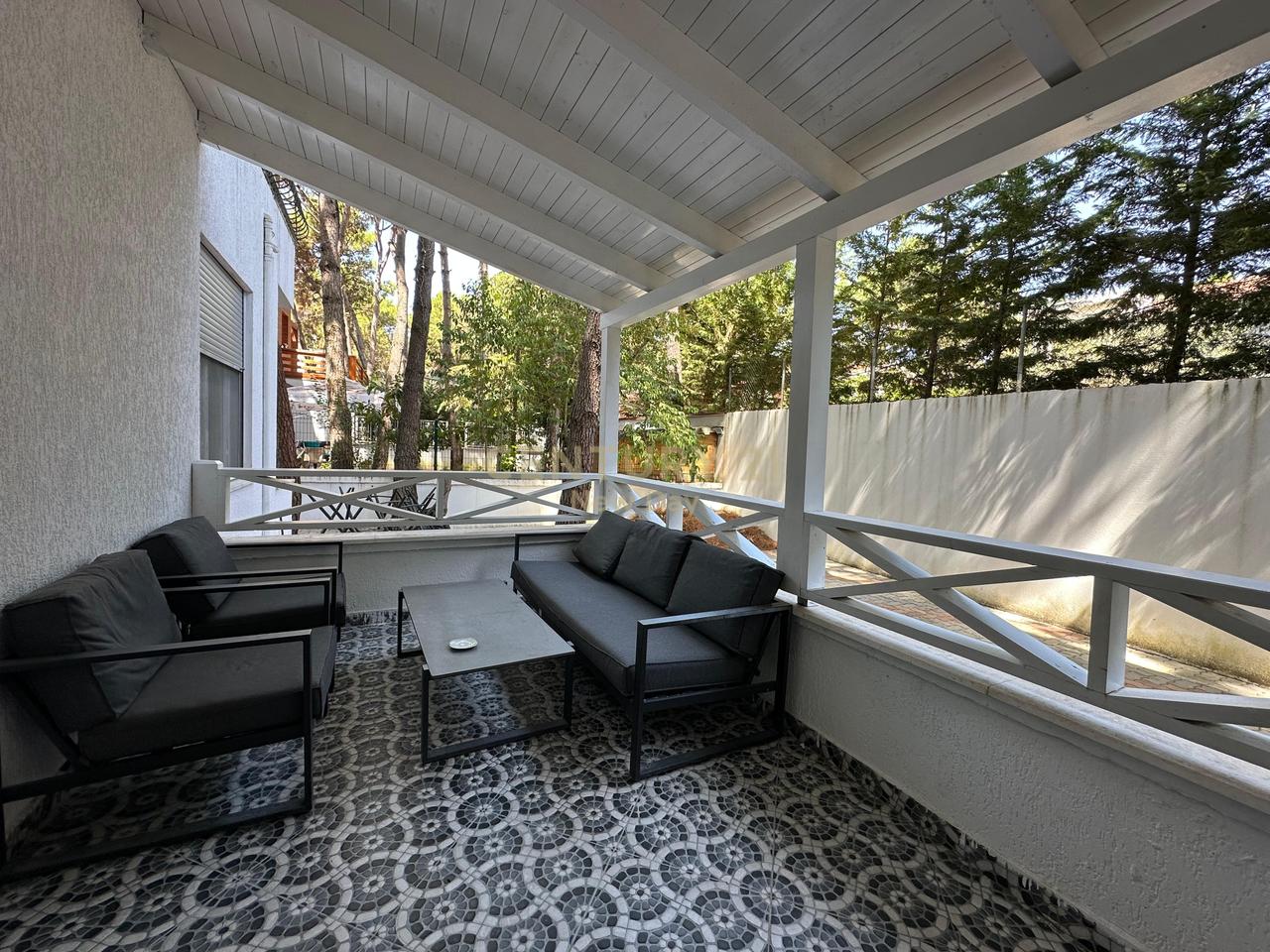 APPARTAMENTO 2+1 CON CORTILE IN VENDITA A QERRET - 289000€ | 177 m²