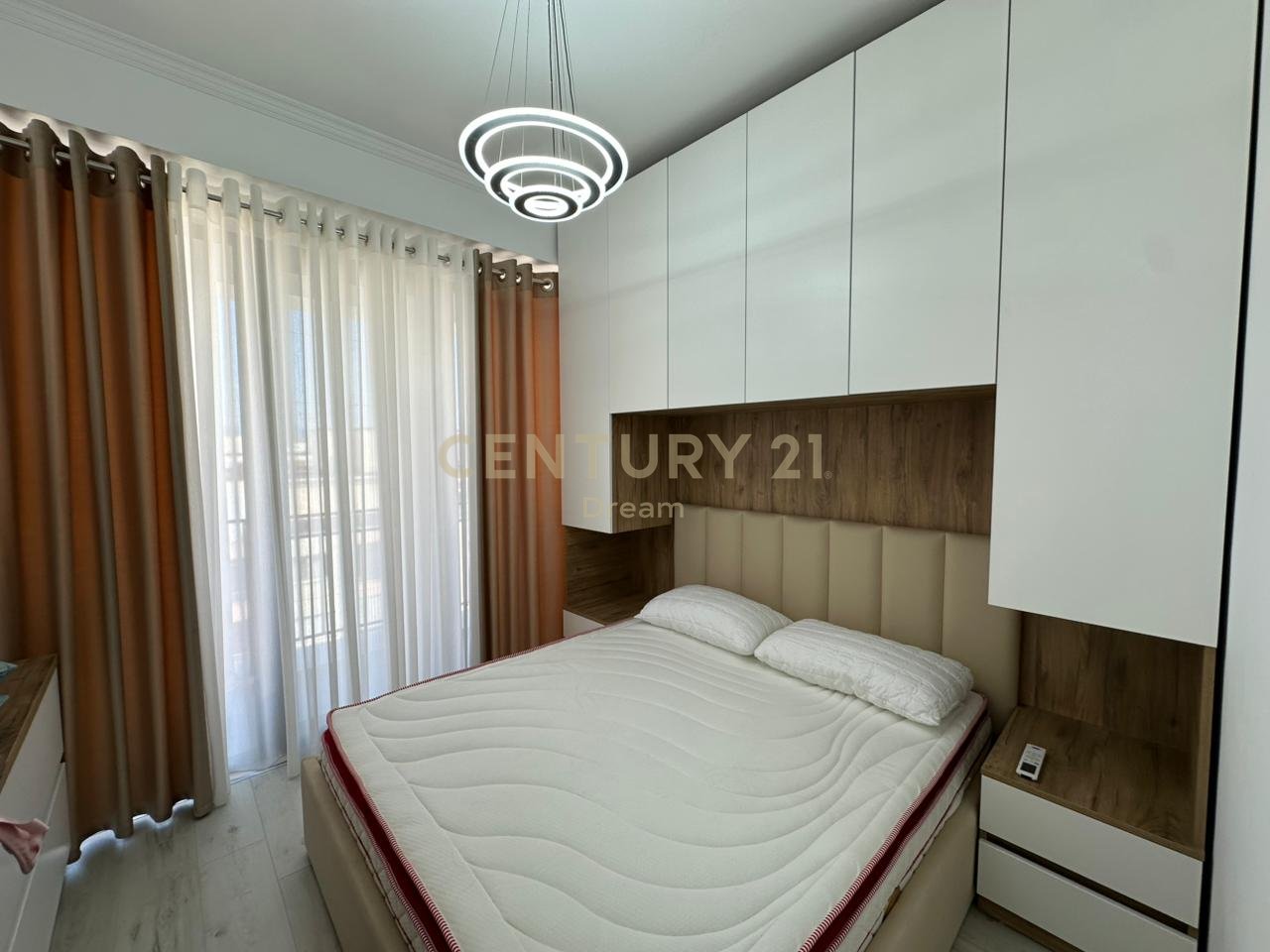 JEPET ME QIRA APARTAMENT 2+1+ POST PARKIMI TEK URBAN GATE !