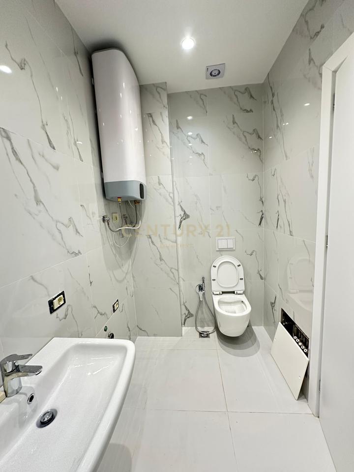 MINE PEZA, OFFICE FOR RENT