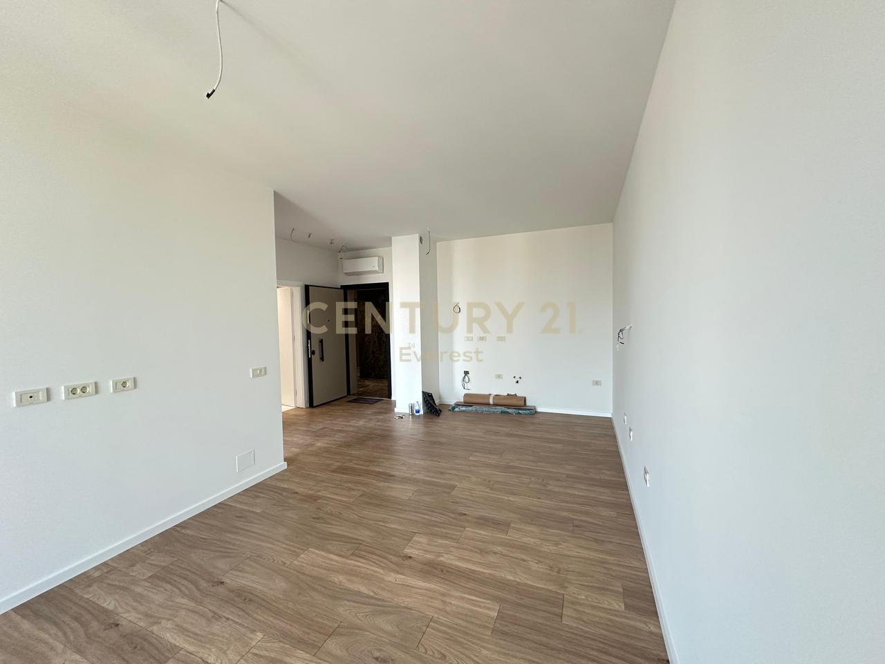 MINE PEZA, OFFICE FOR RENT