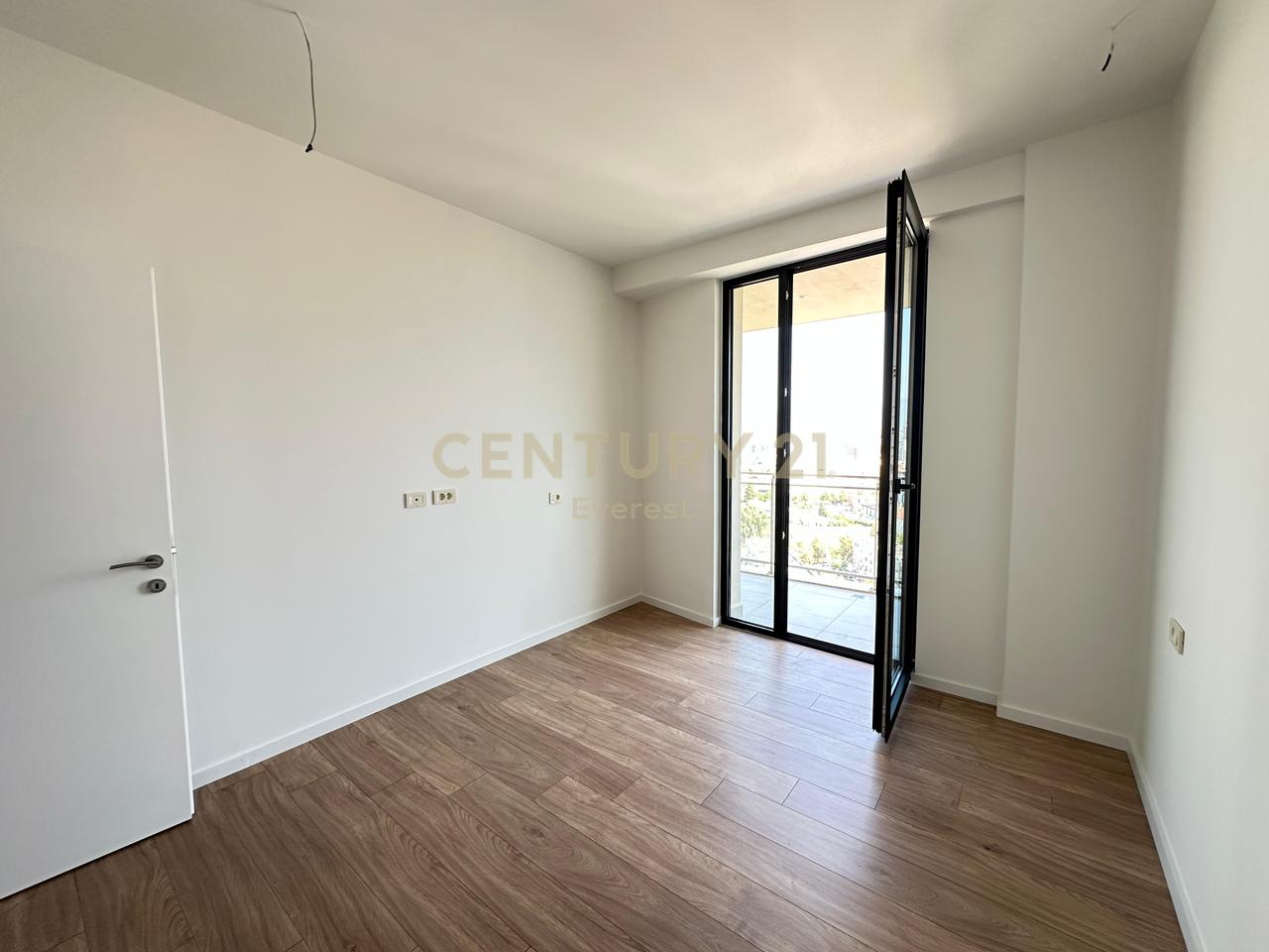 MINE PEZA, OFFICE FOR RENT