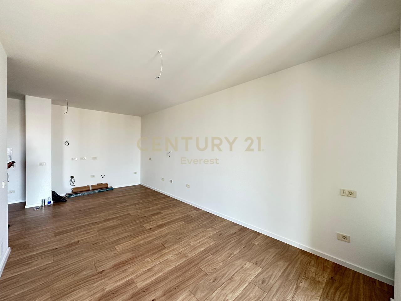 MINE PEZA, OFFICE FOR RENT