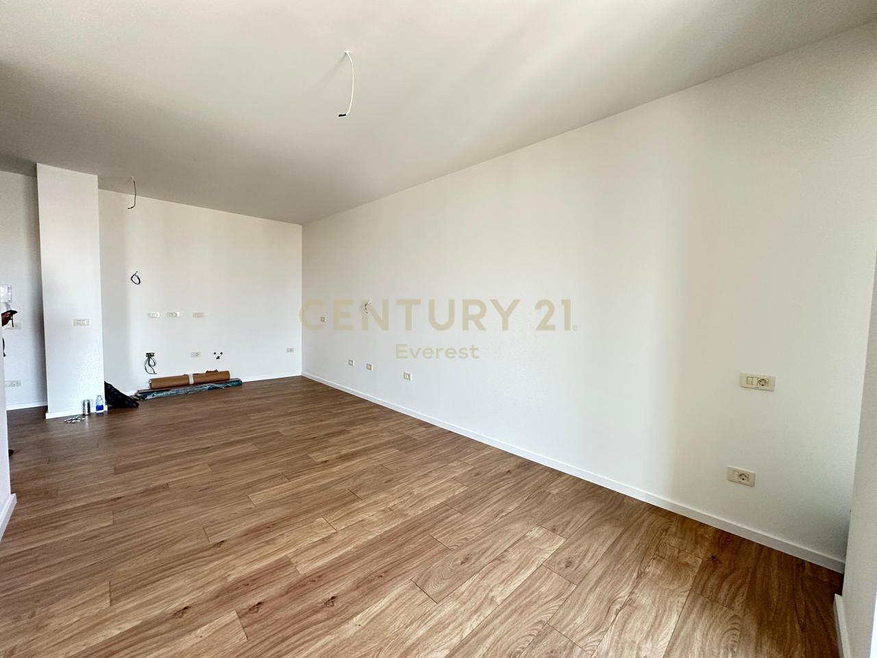 MINE PEZA, OFFICE FOR RENT