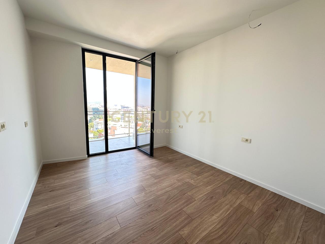 MINE PEZA, OFFICE FOR RENT